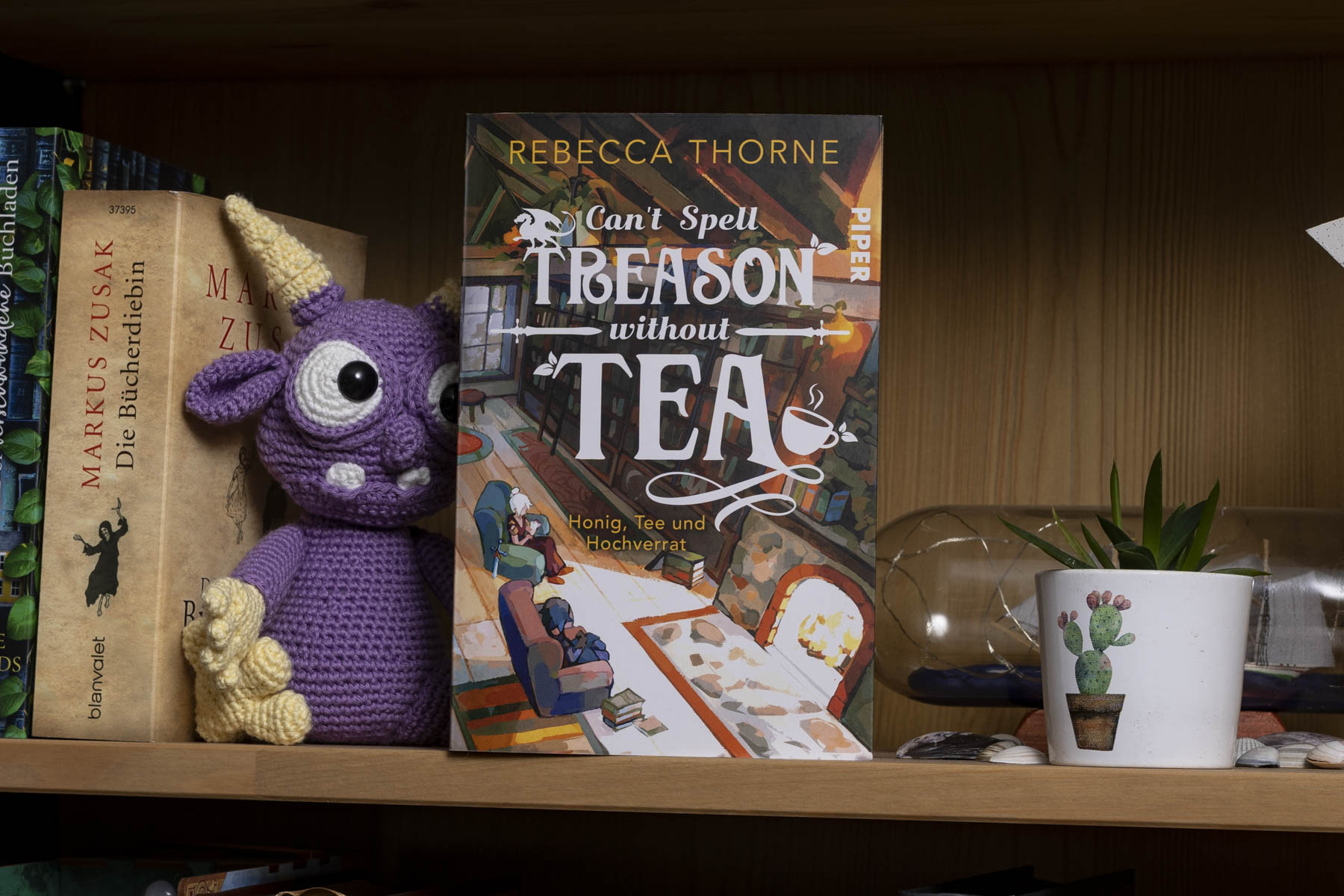 Book review: Rebecca Thorne – Can’t Spell Treason Without Tea
